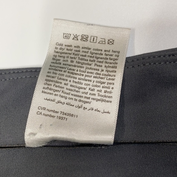 Girlfriend Collective High-Rise Compressive Legging in Grey - Picture 3 of 14